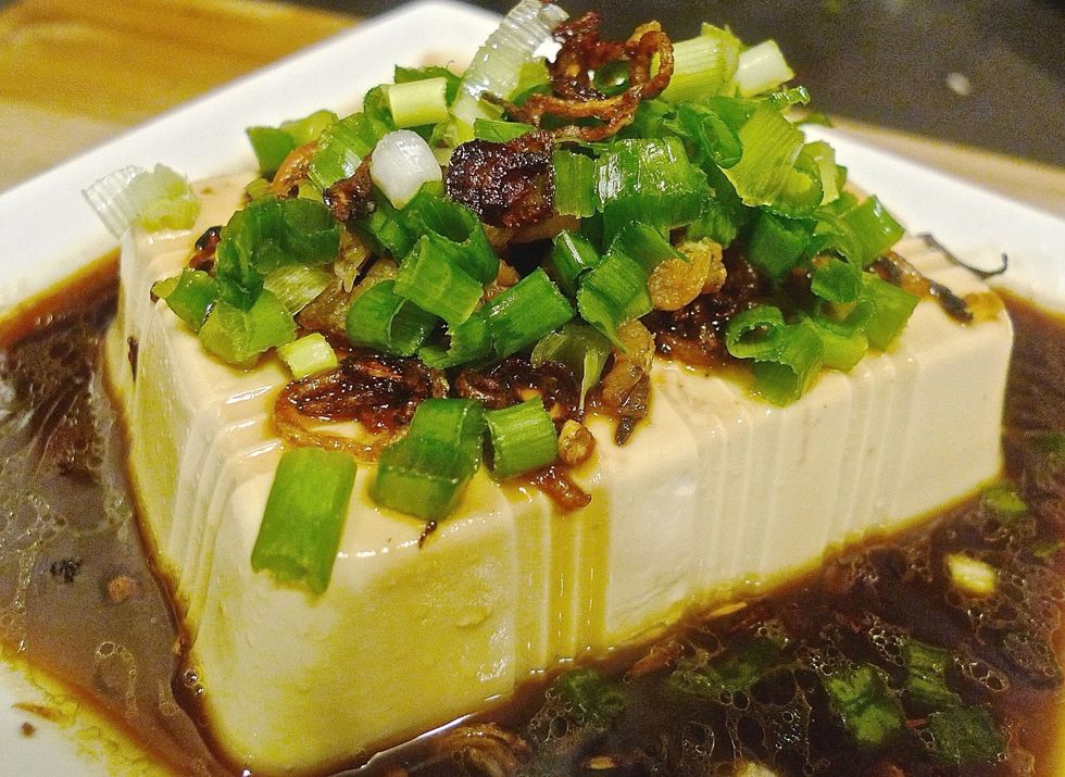 And you're done! Garnish with some chopped spring onions and serve immediately with hot steamed rice. AS ALWAYS ... ENJOY!