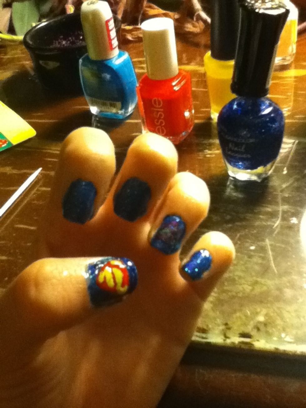 And you're done! I added blue sparkles!