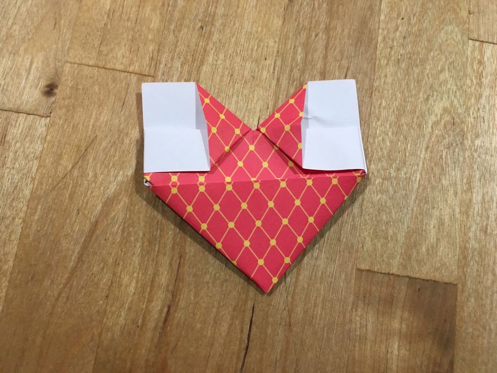 And you will notice that the bottom of your heart can be a pocket. Tuck the top into the bottom