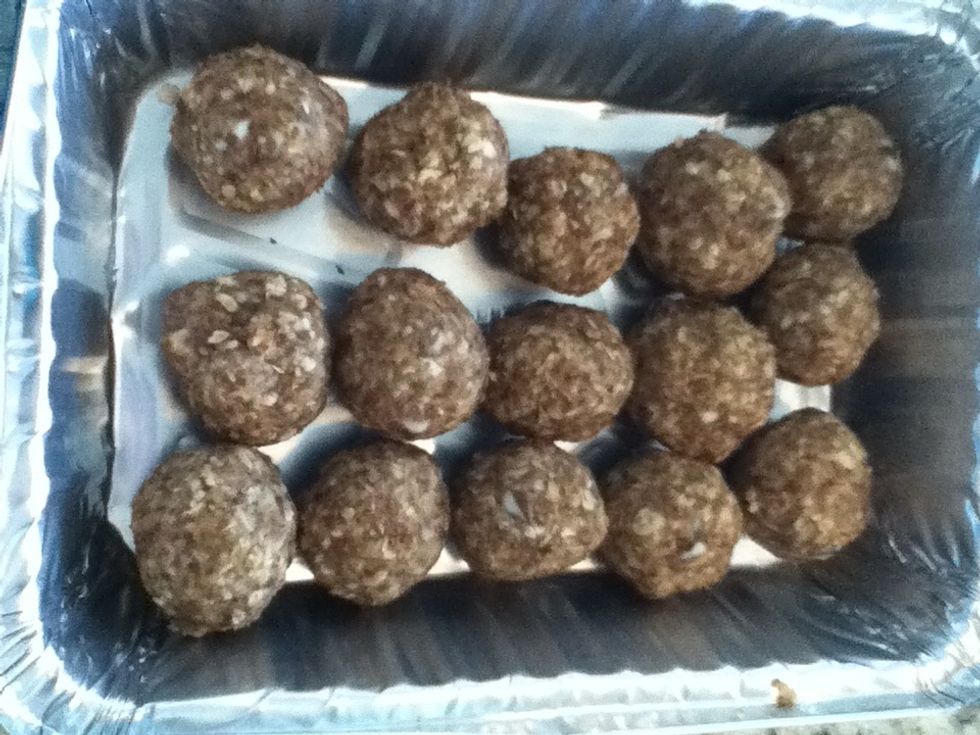 And your done. These are great lil energy balls and healthy! .