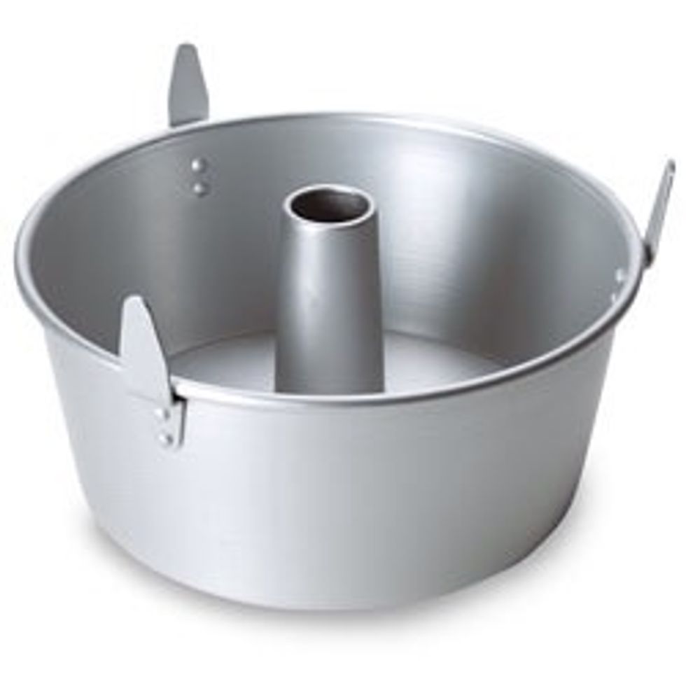 Angel food cake pan I can put angel food cake in this type of pan Used for making angel food cake