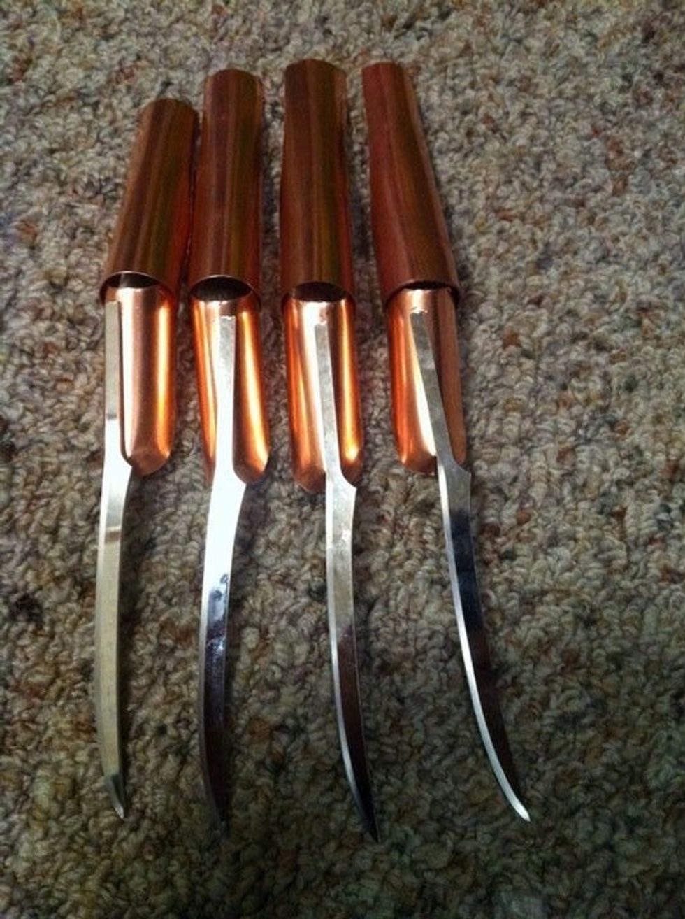 Another hard step is soldering the steel to the copper. Here the steel has to be carefully heated with the propane torch. Tip: search on YouTube, there are great tutorials on how to do this.