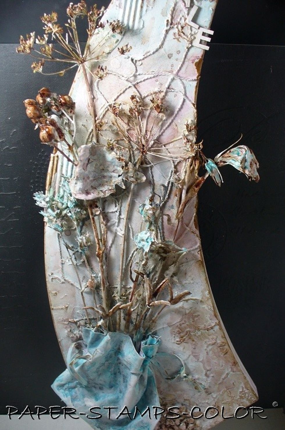 Another picture of the finished project, with some light from the left, to get more depth.