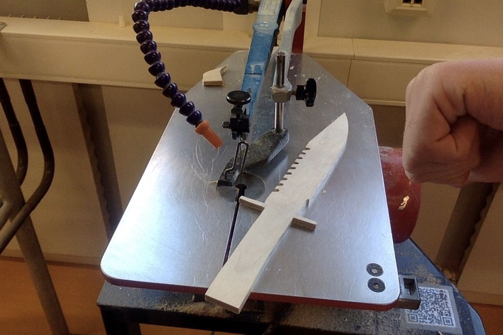 anv\u00e4nd den elektriska figur s\u00e5gen och sk\u00e4r ut mallen som du ruta ut