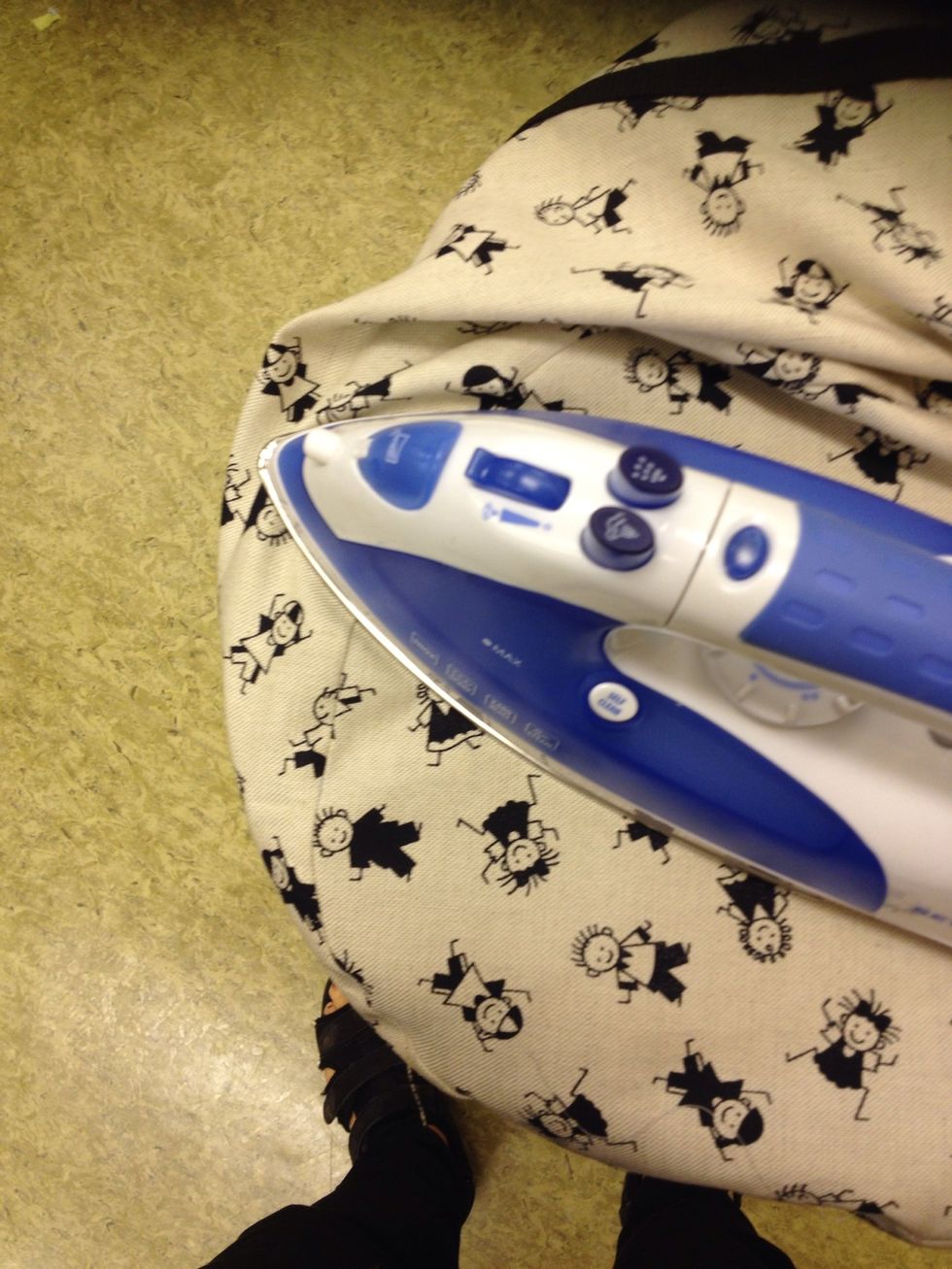 Anv\u00e4nd \u00e4nden p\u00e5 strykbordet.