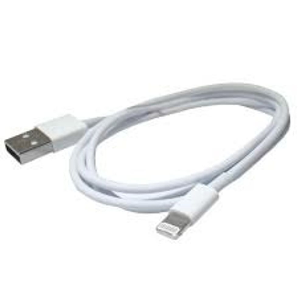 Ap\u00f3s abrir o iTunes voc\u00ea precisar\u00e1 de um cabo de energia USB (carregador)