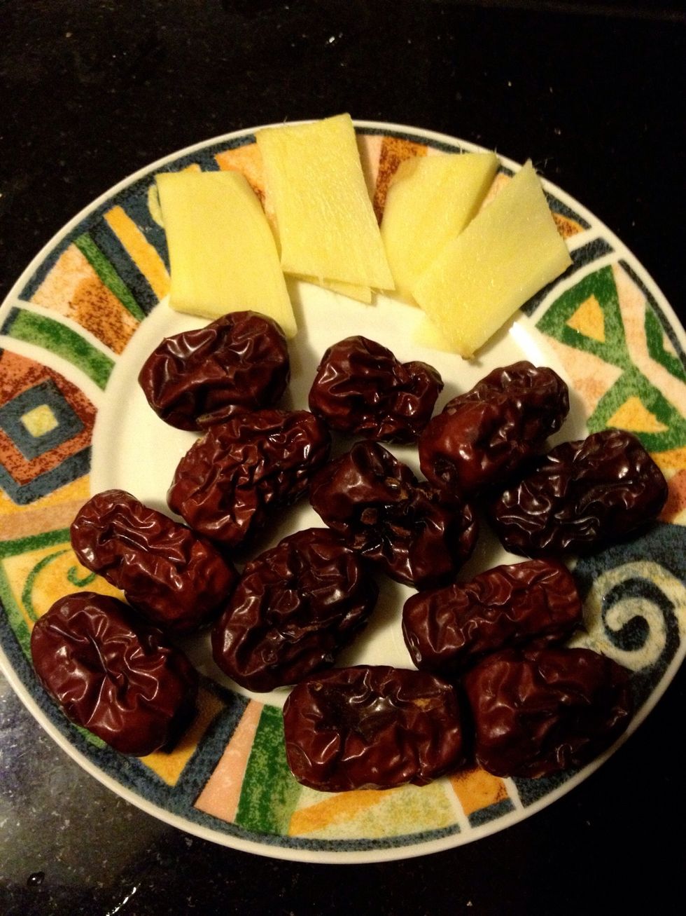 Apart from the said medical effects, red dates also can help improve skin become tender and smooth. First, Rinse red dates thoroughly. Drain well. Set aside.