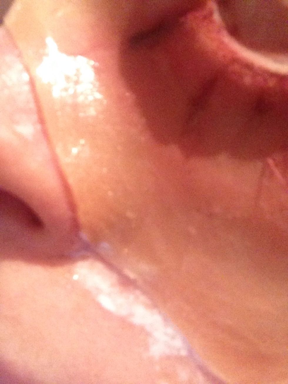 Apply a layer of liquid latex around the edge of the prosthetic pice.