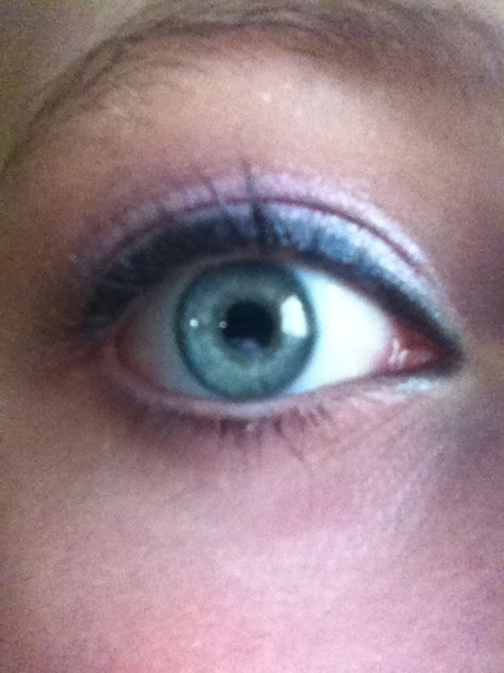 Apply a thin line on the lid of your eye