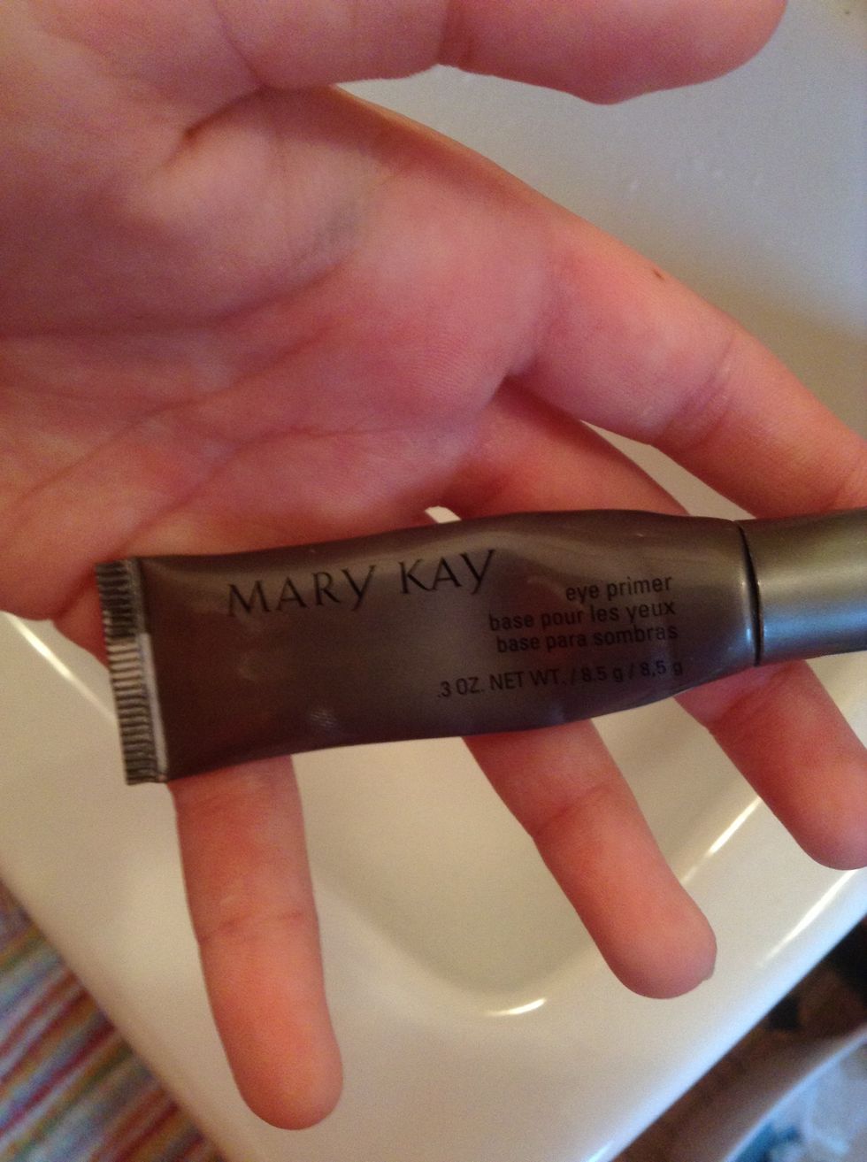 Apply eye primer to your lids