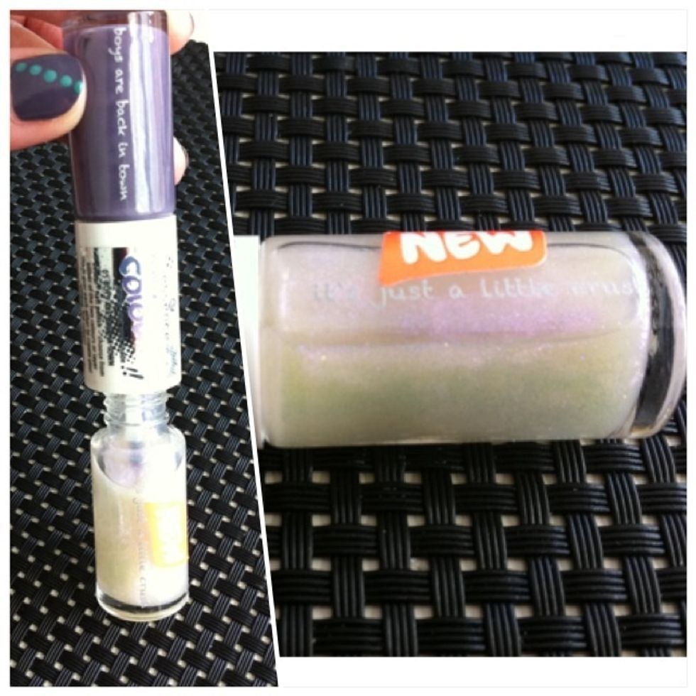 Apply glitter or pearl nail polish on just one or two or three (or all \ue404) fingers each hand.