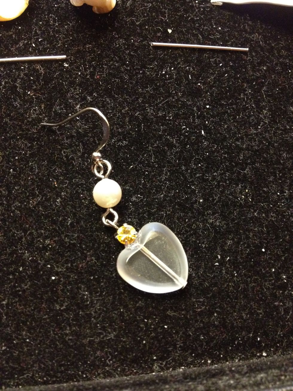 Apply hypocement between the montee and the heart to keep them from turning.