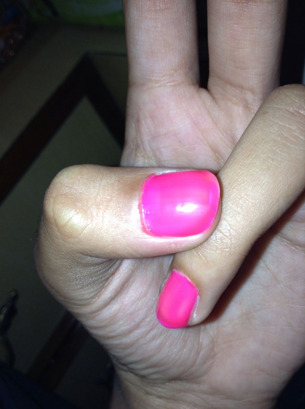 Apply neon pink colour on any 2 fingers.