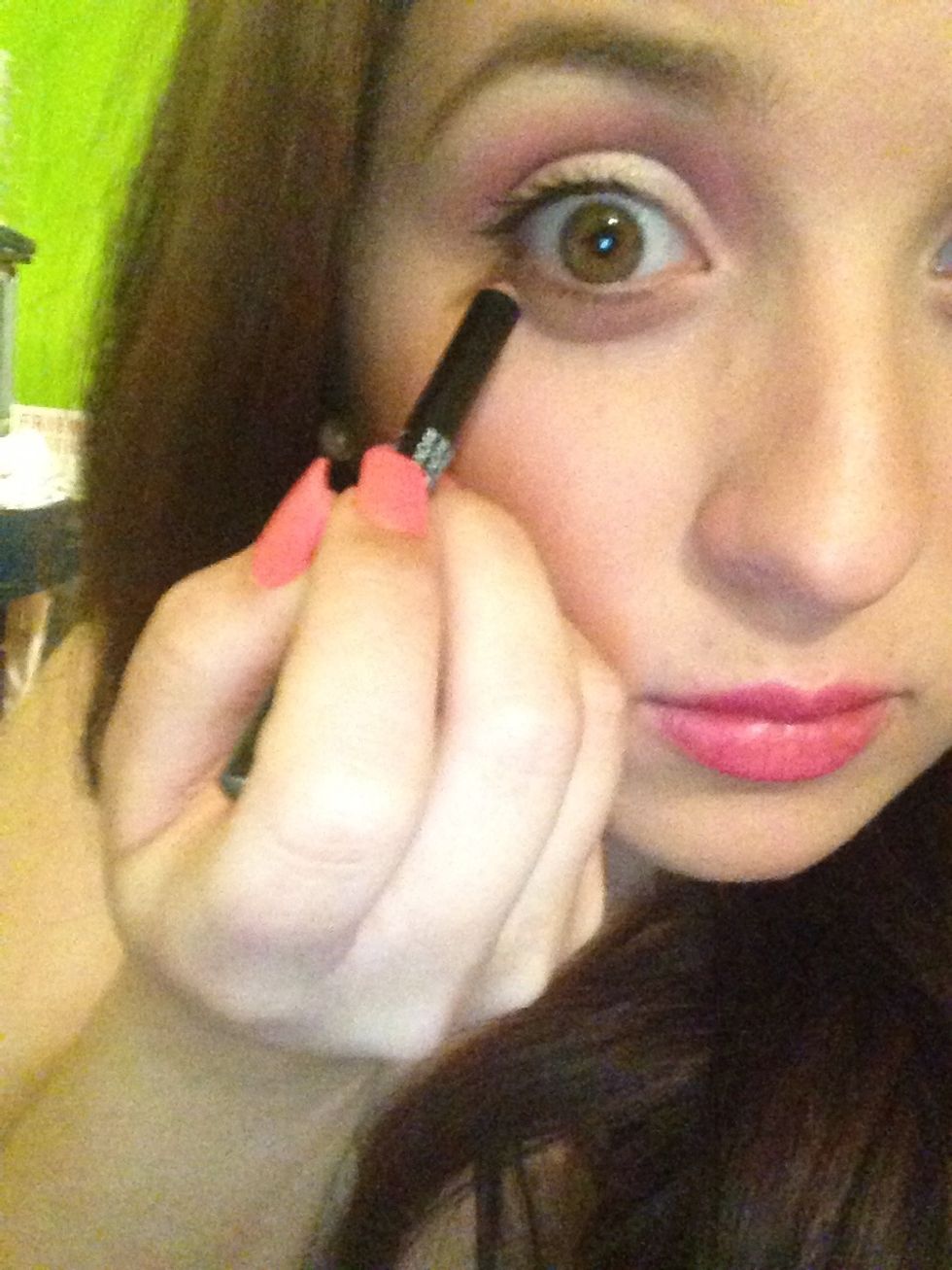 Apply pencil black liner to bottom