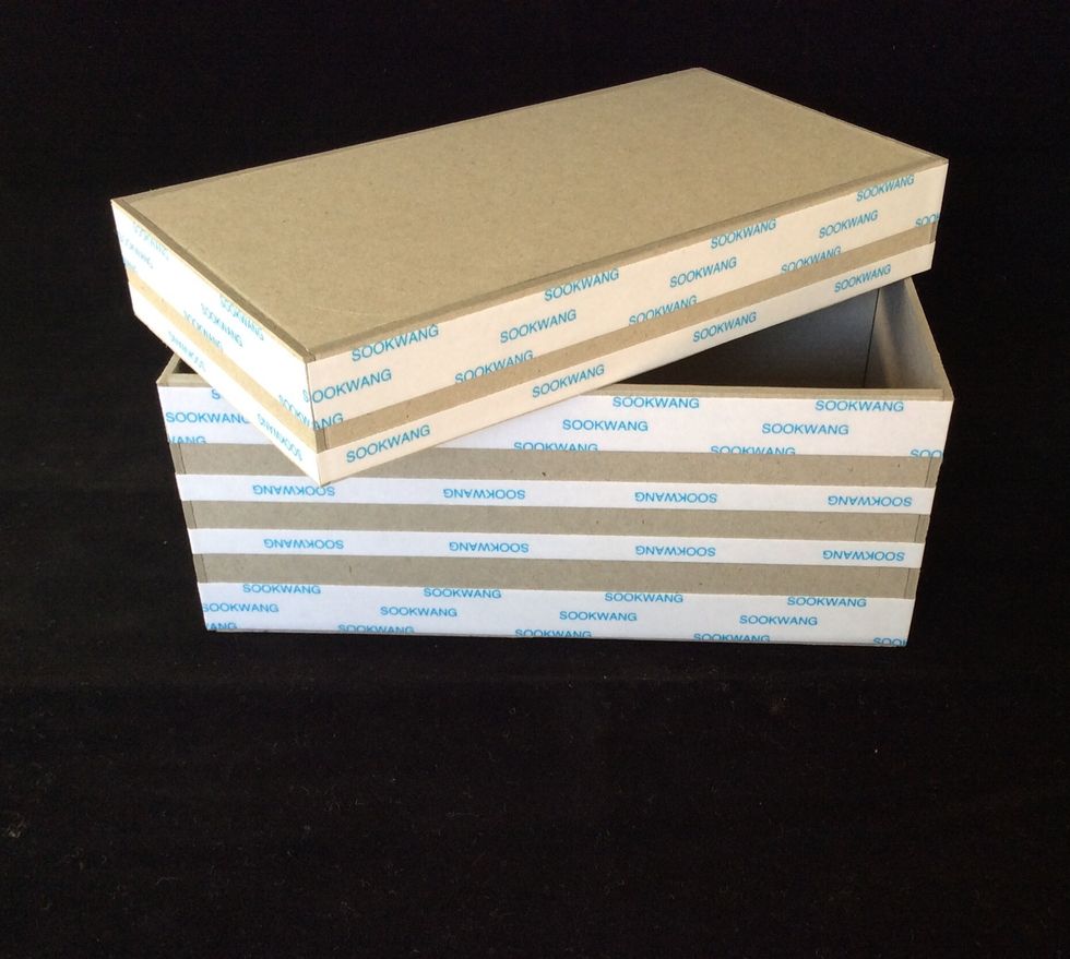 Apply scor tape or similar to al four sides of lid and base. Ensure adequate coverage for good adhesion of outside mats.