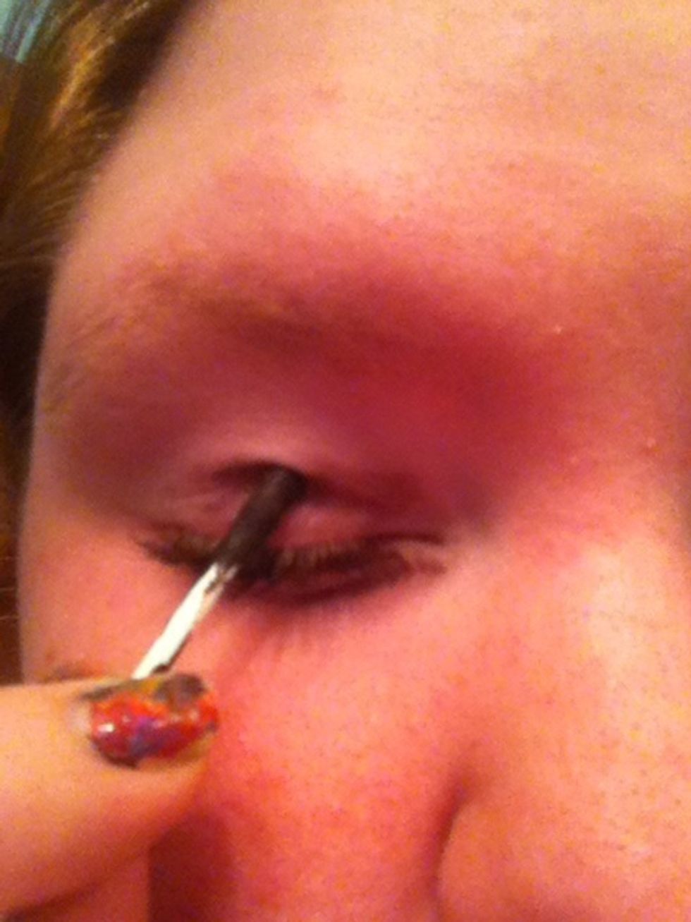 Apply to bottom and crease..