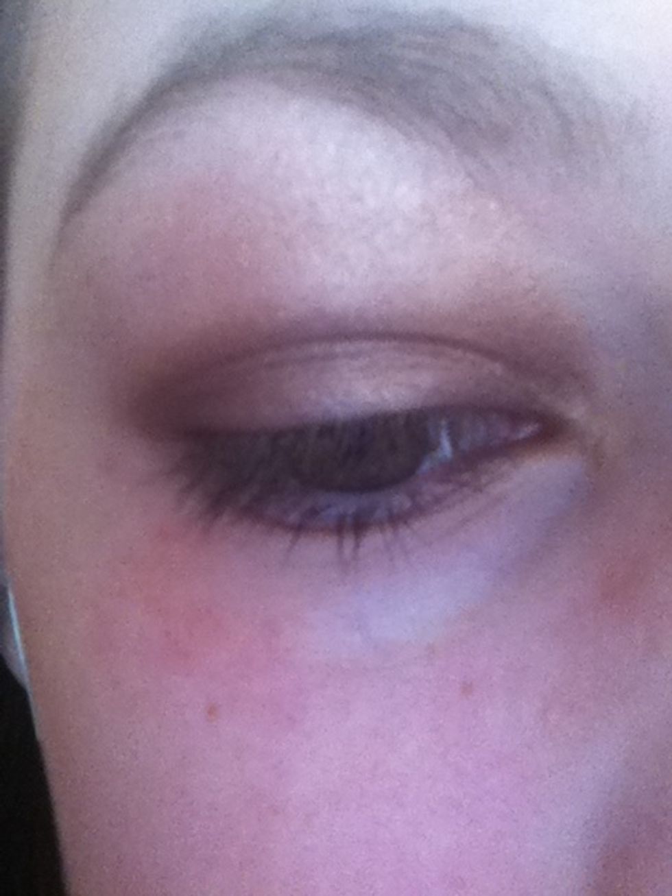 Apply to the inside of your eyelid.
