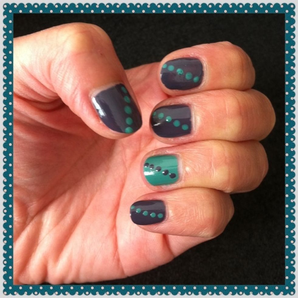 Apply top coat and you are finished \ue056! OR if you want something extra >> follow the next few steps \ue405!