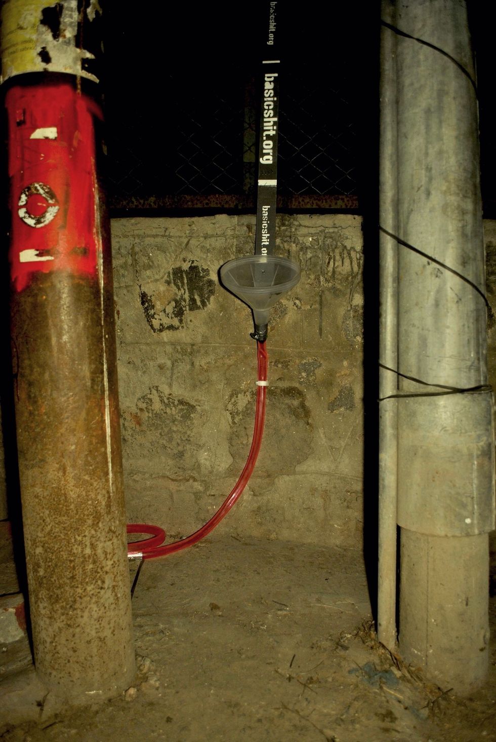 Apply urinal to the wall