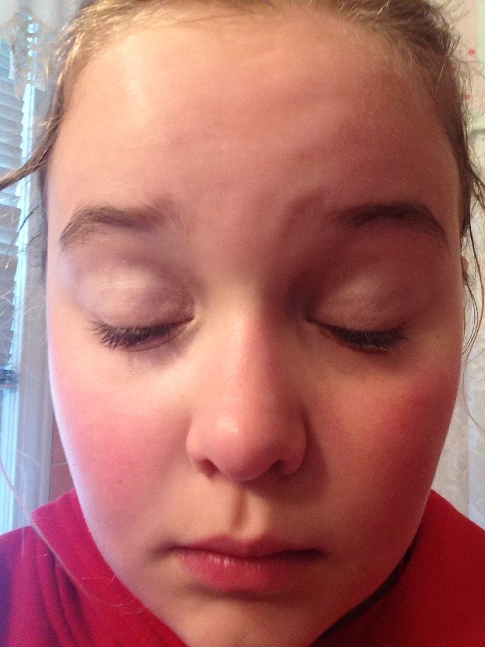 Apply white eyeshadow. This will make your color pop