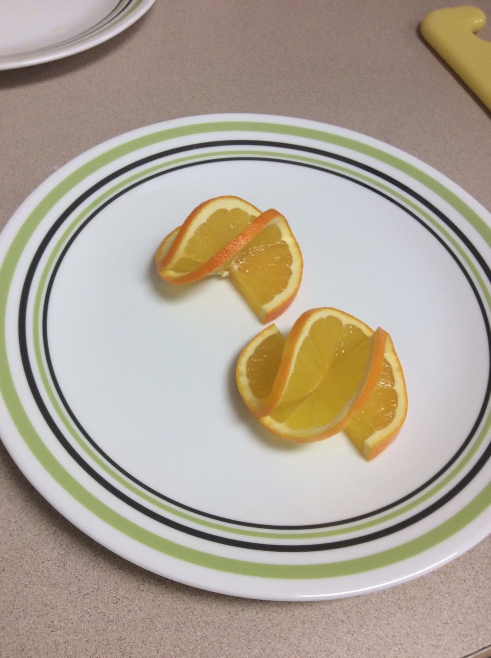 Arrange on plate with the opening top slices.