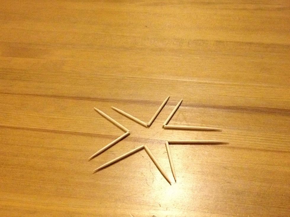 Arrange them as shown and move the breaks close together at the middle.