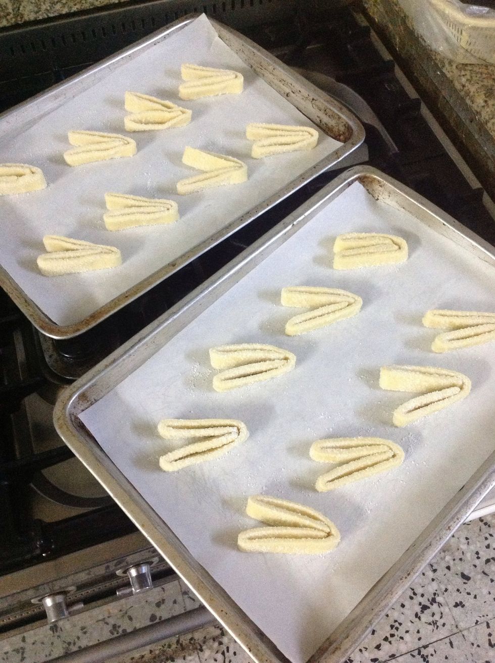 Arrange them cut side down in sheet pans lined with parchment paper. Keep them separated as they puff up in the oven. Bake for 20 minutes, turning them halfway through for even caramelization.