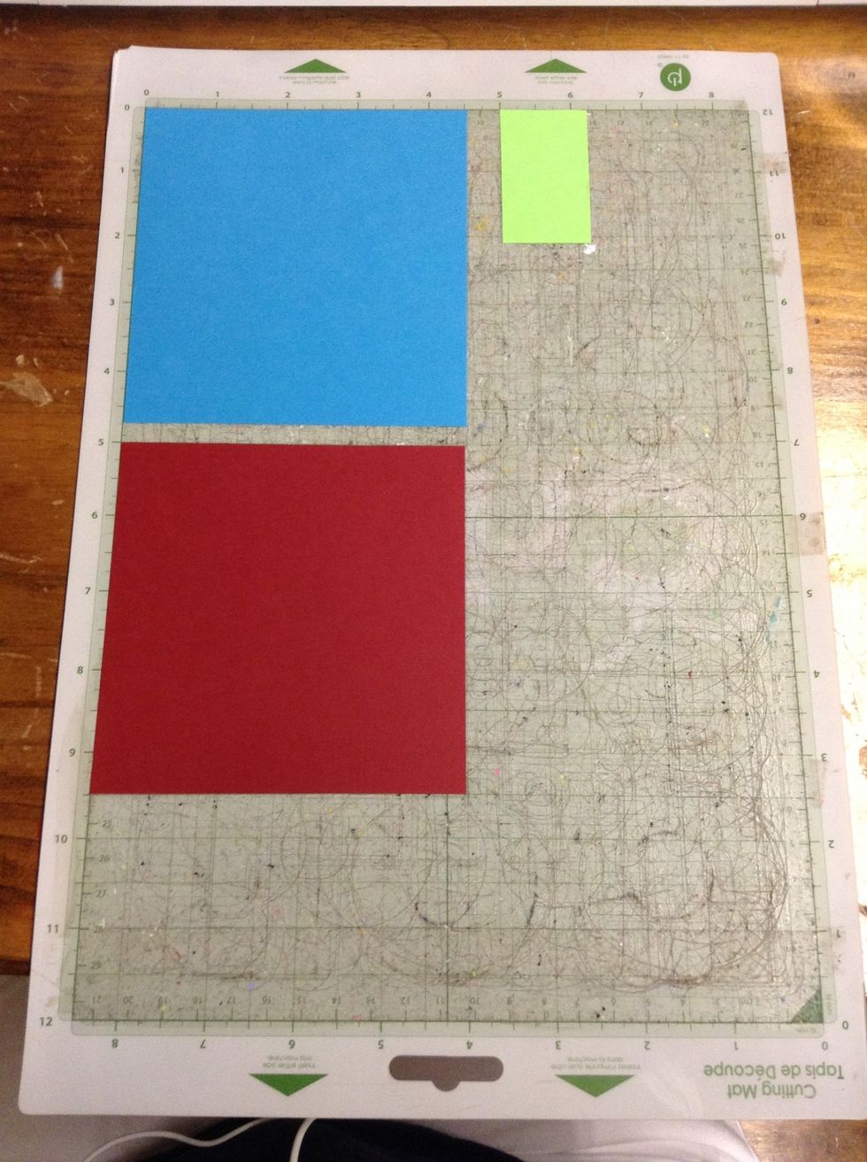 Arrange your card stock on the Cricut mat