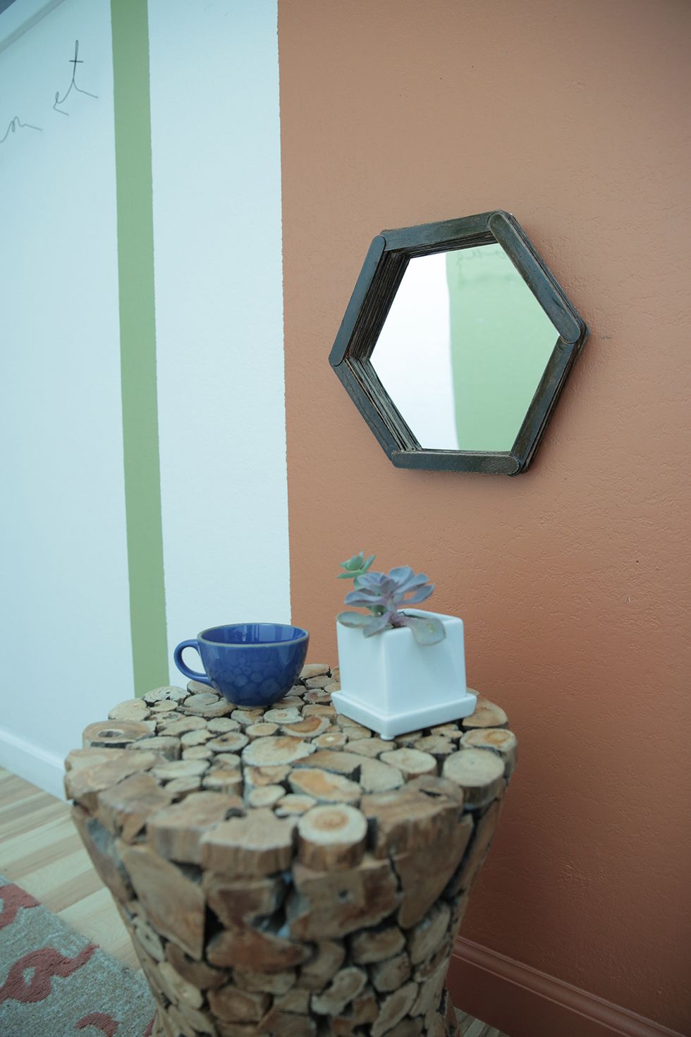 As for what you do with your new hexagon mirror next? That part's up to you! Hang it on the wall solo or as part of a gallery wall. Pretty cute, right?