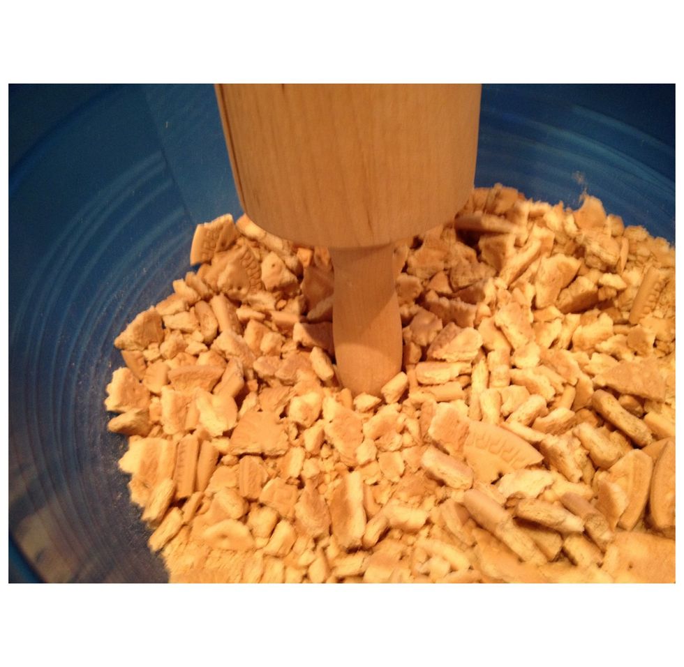 As mentioned, the rolling pin method takes a bit of time. The biscuit pieces are slowly getting finer...