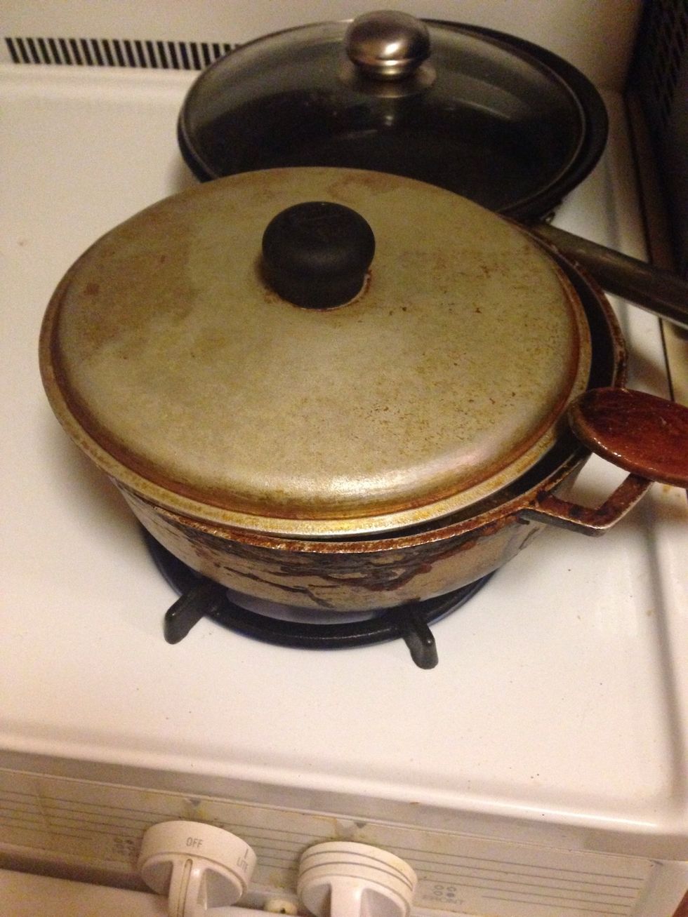 As the meat releases water still on medium high leave cover until the water dries out. Check the meat every 10 mins to make sure it doesnt dry completely