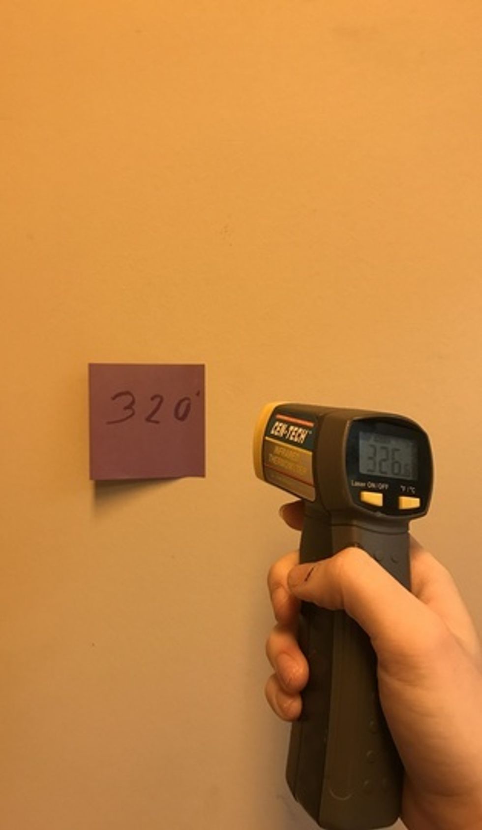 As the practice shirt comes out, use the heat gun and make sure they dried at the correct temperature. If everything turned out ok with the practice shirt, you may now begin!