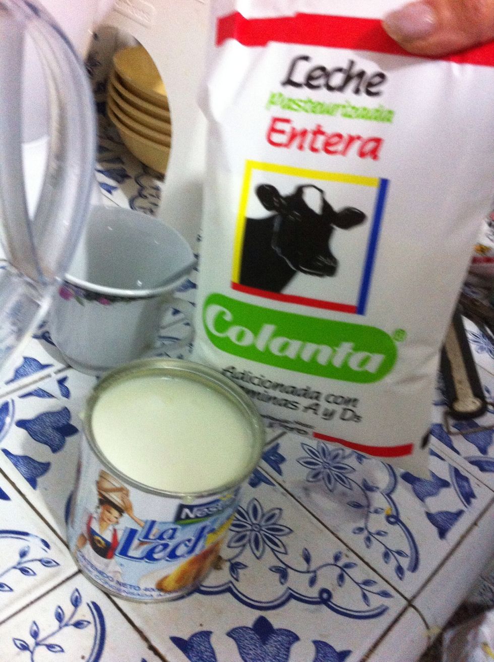 As you can see I put the milk into the can, until the top,..