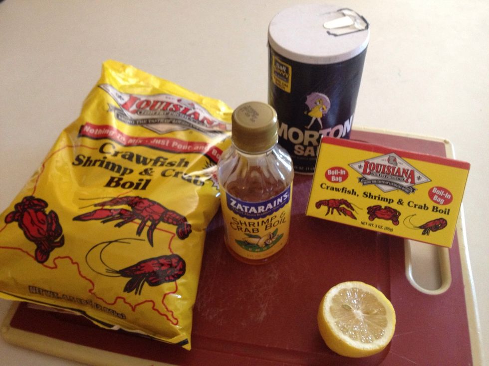 Aside from the 200lbs of crawfish, these are your important items... Now let's get to the really important items!