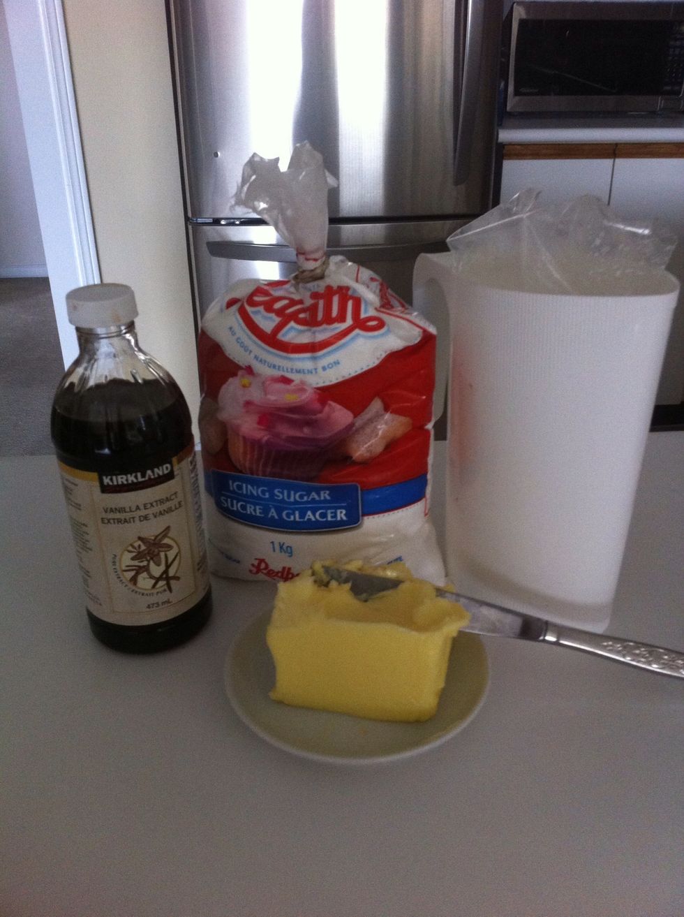 Assemble all the ingredients! Icing sugar, milk, vanilla extract, and margarine/butter \u2714