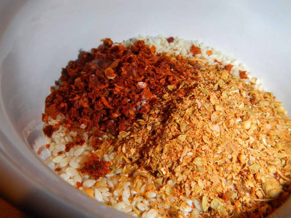 Assemble the spice mixture