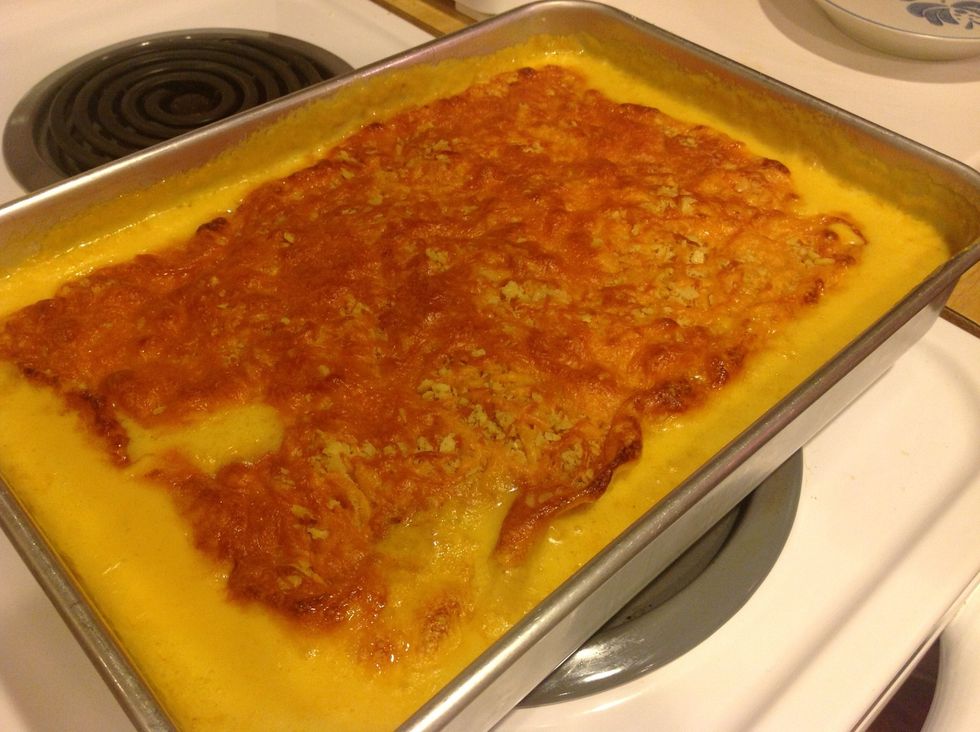 At my inlaws, so I had to use a metal cake pan. Look at the golden crust that forms while baking.