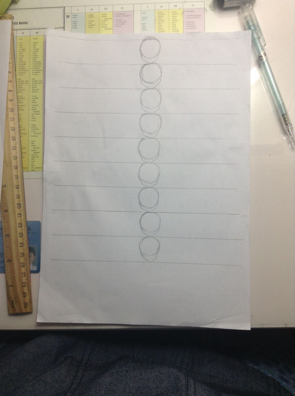 at this point you might be a little confused about what the head is for :D don't worry, it's just a guide line that will help you get the proportions of the body right :)