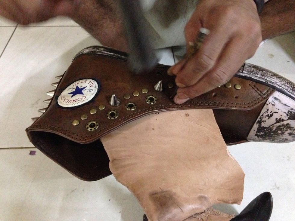 Attach all the eyelet..