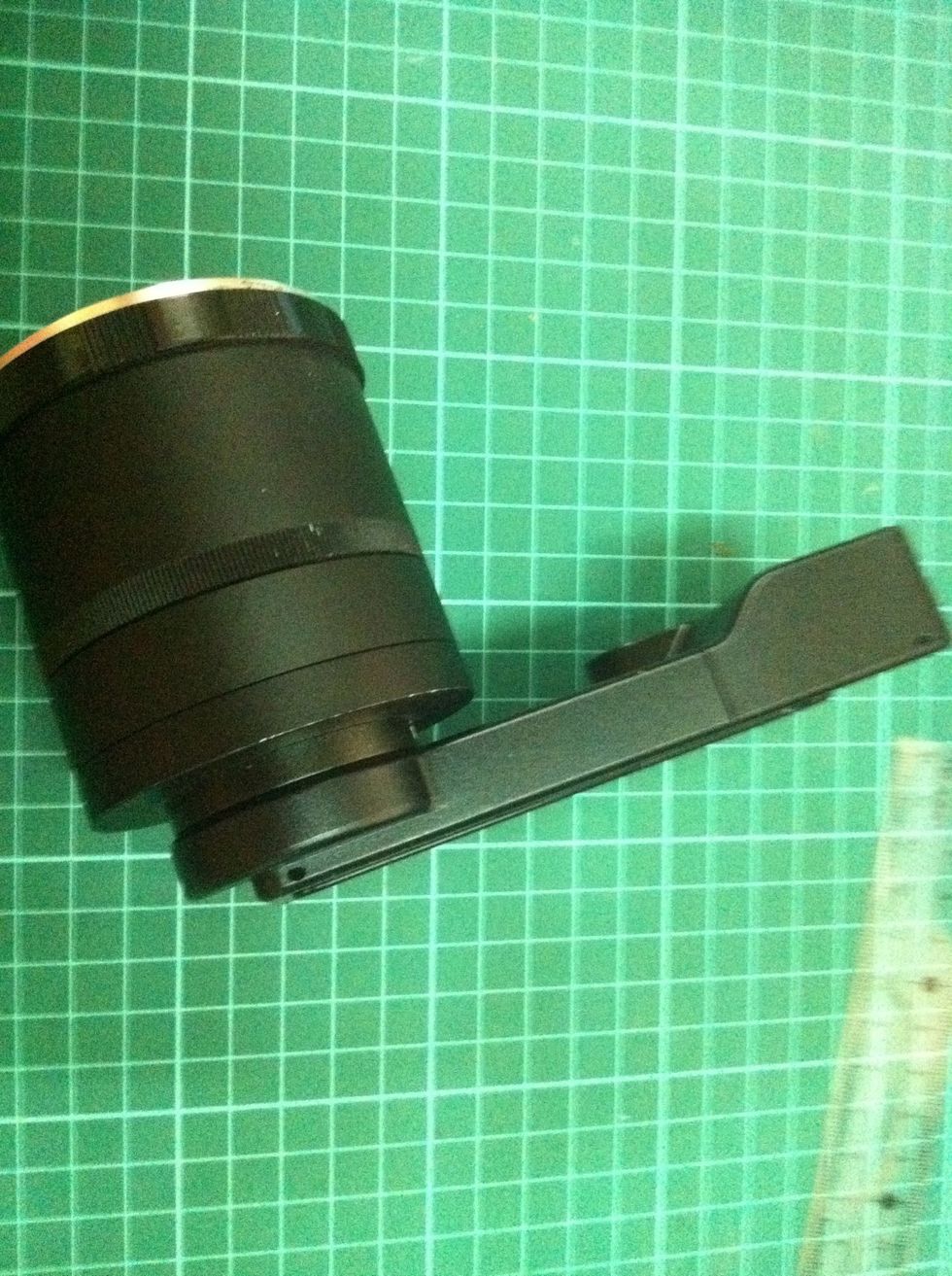 Attach the DOF adapter via 37mm threading on the iPhone camera case.