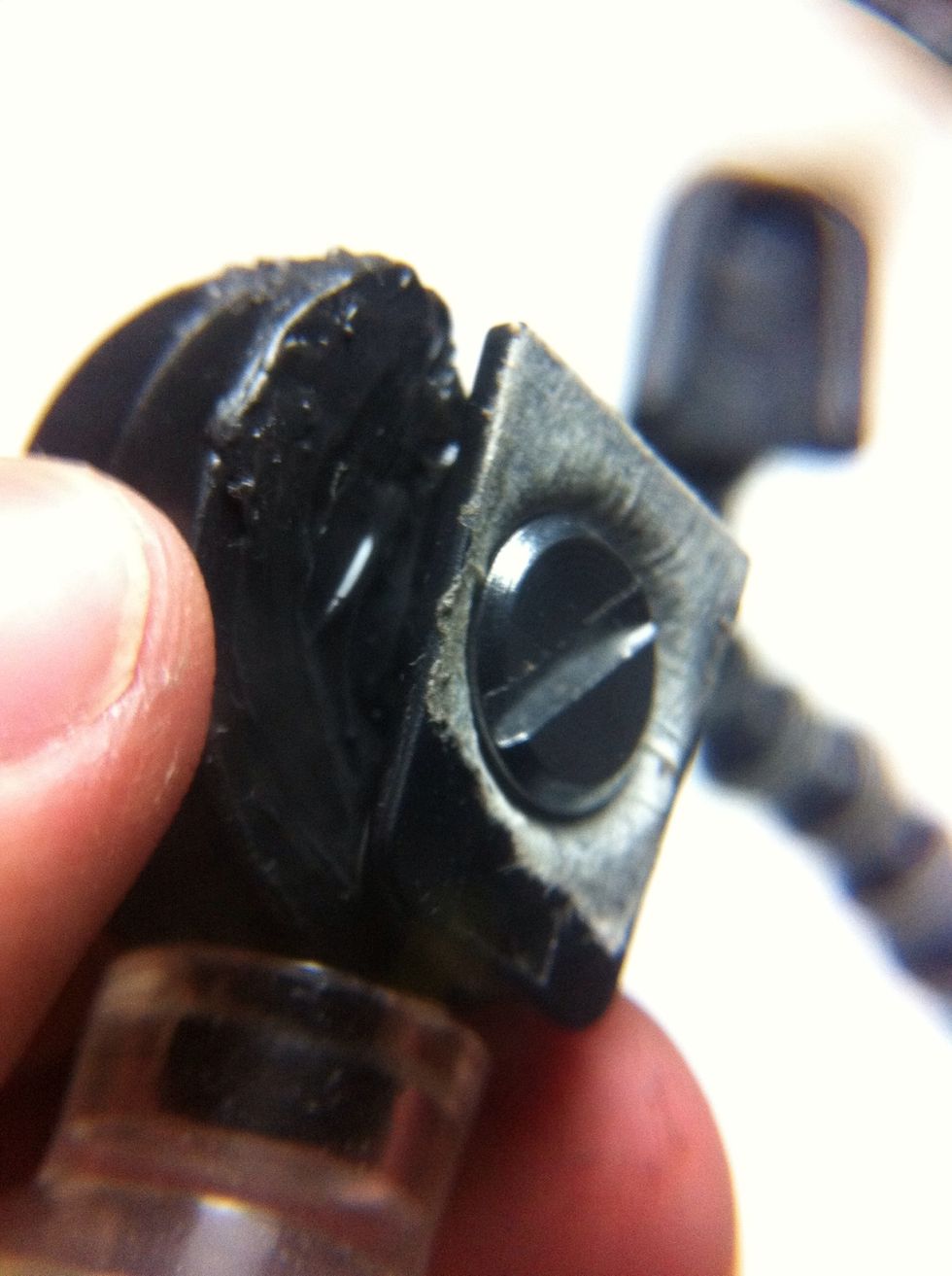 Attach tripod mounting srew at new bracket adapter