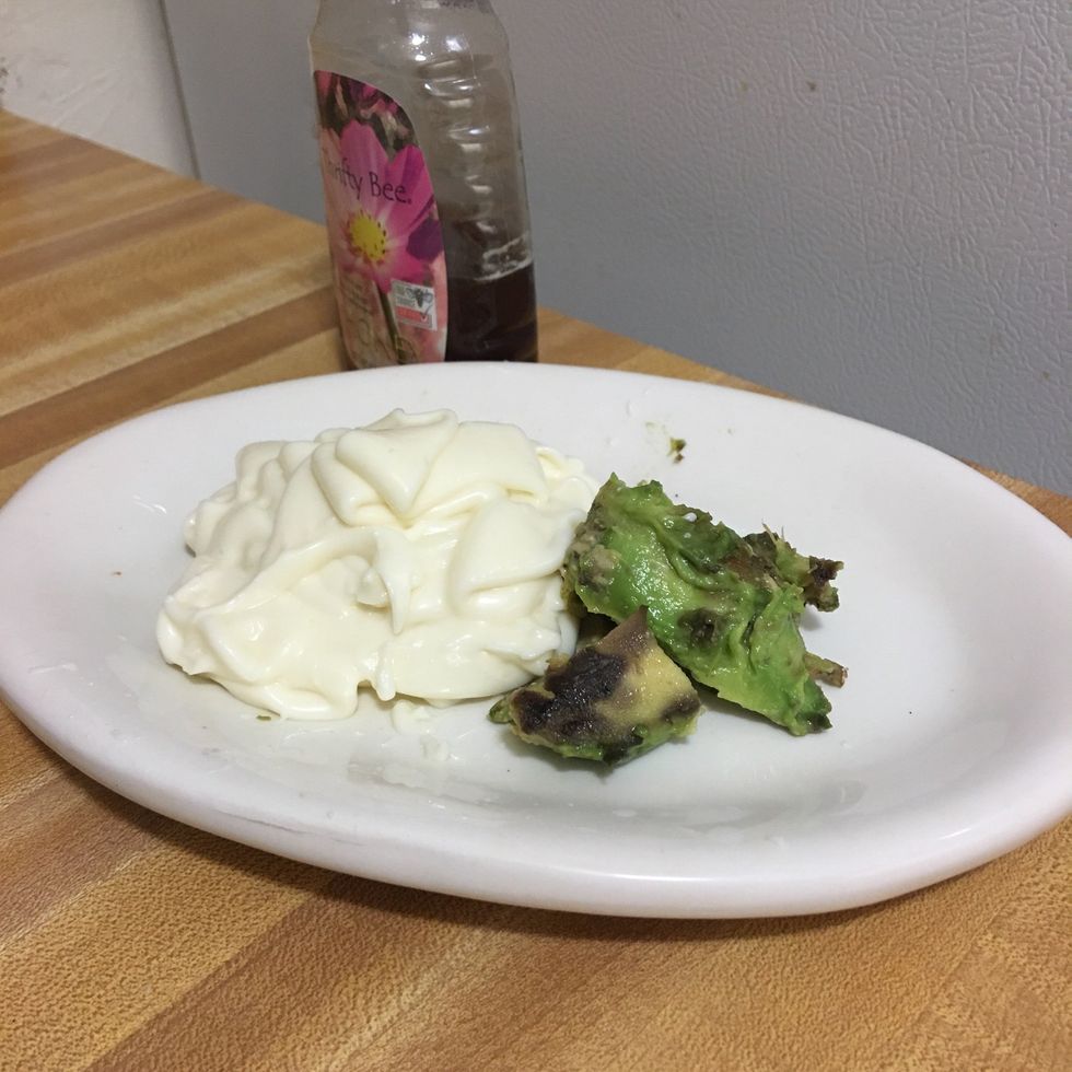 Avocado too old? No problem! Still good enough for your hair.