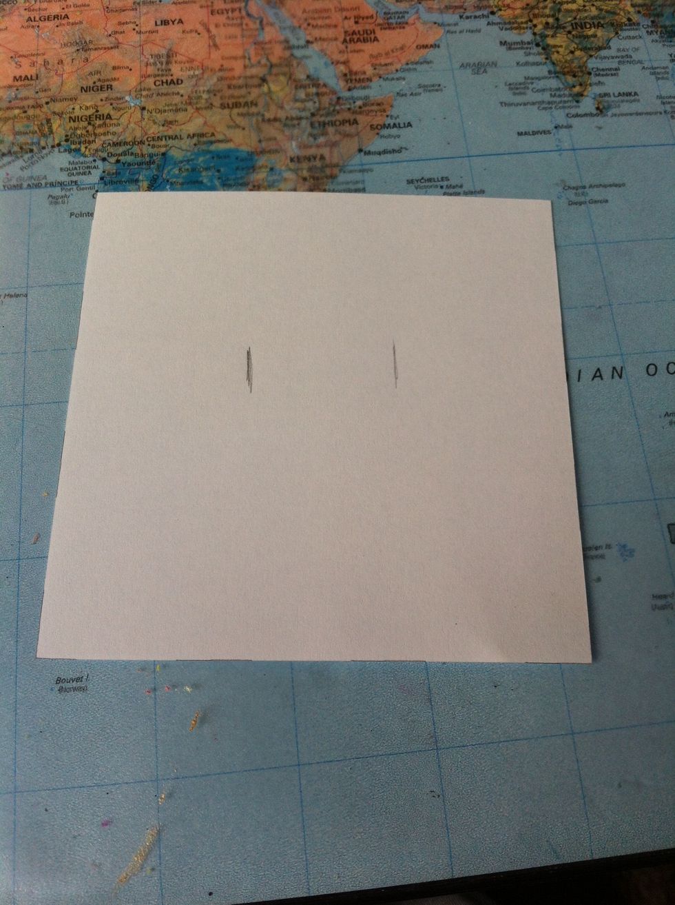 B\u00f6rja med att rita tv\u00e5 streck , v\u00e4lj sk\u00e4lv hur tjockt ditt huvud ska vara