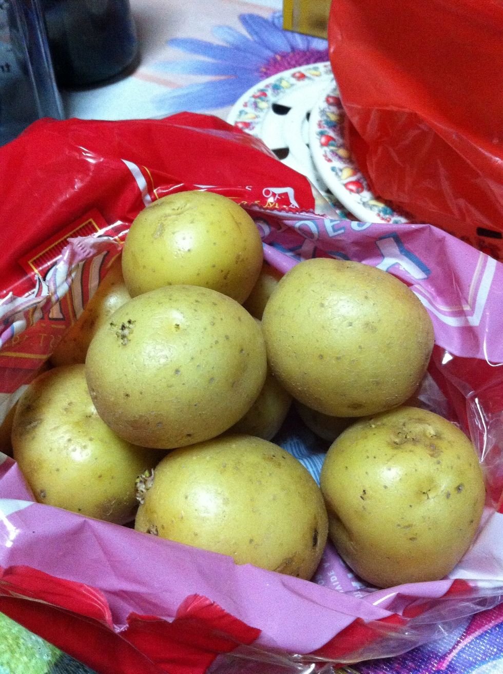 Baby potatoes! Wash, remove the skin, and cut into cubes!