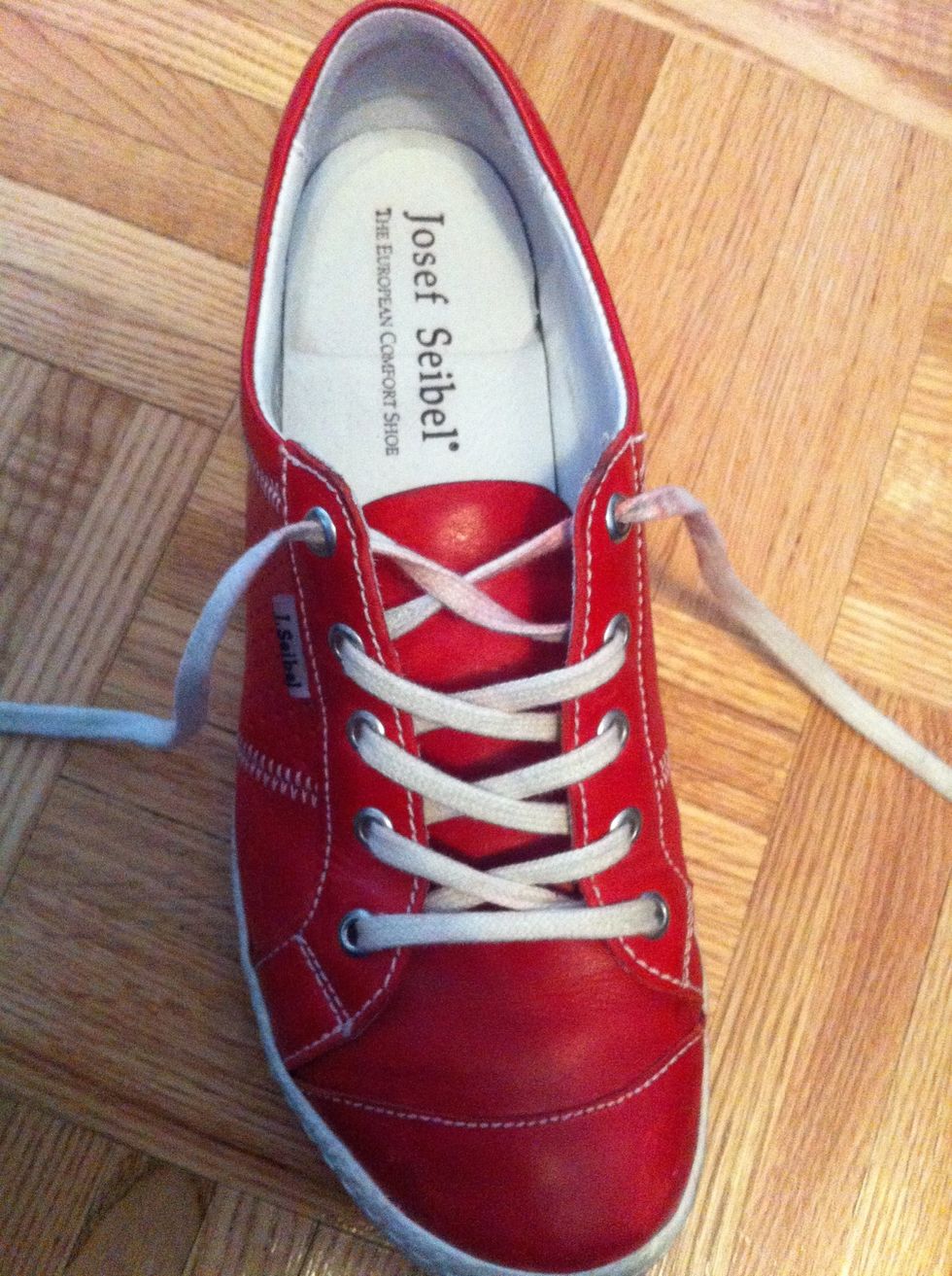 Back to preschool for shoe tying lessons.. (or back to highschool if you're like me and rocked the velcros as long as possible)