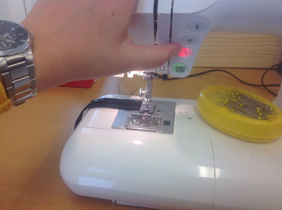 Backa genom att h\u00e5lla in knappen med pilen s\u00e5 att den lyser r\u00f6tt.