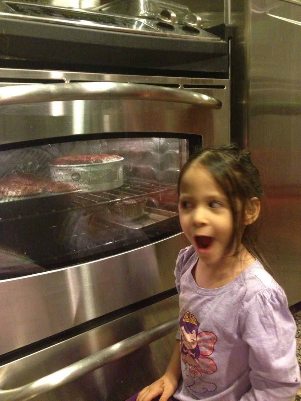 Bake 350'f for 20 minutes for cupcake