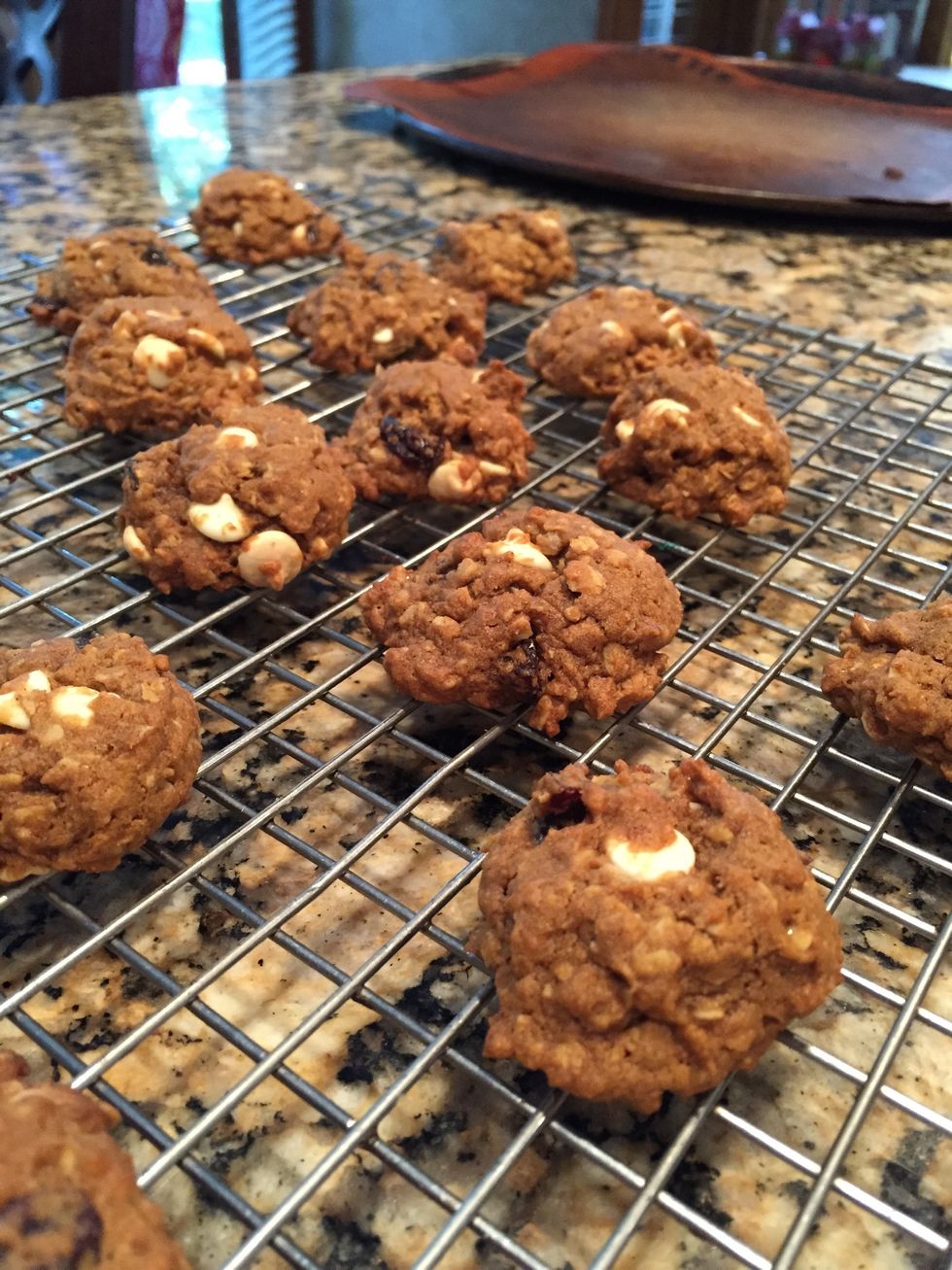 Bake 350\u00b0 for about 7-10 minutes. These are dark in color bc of the browned butter and molasses, so they may look too brown but they aren't