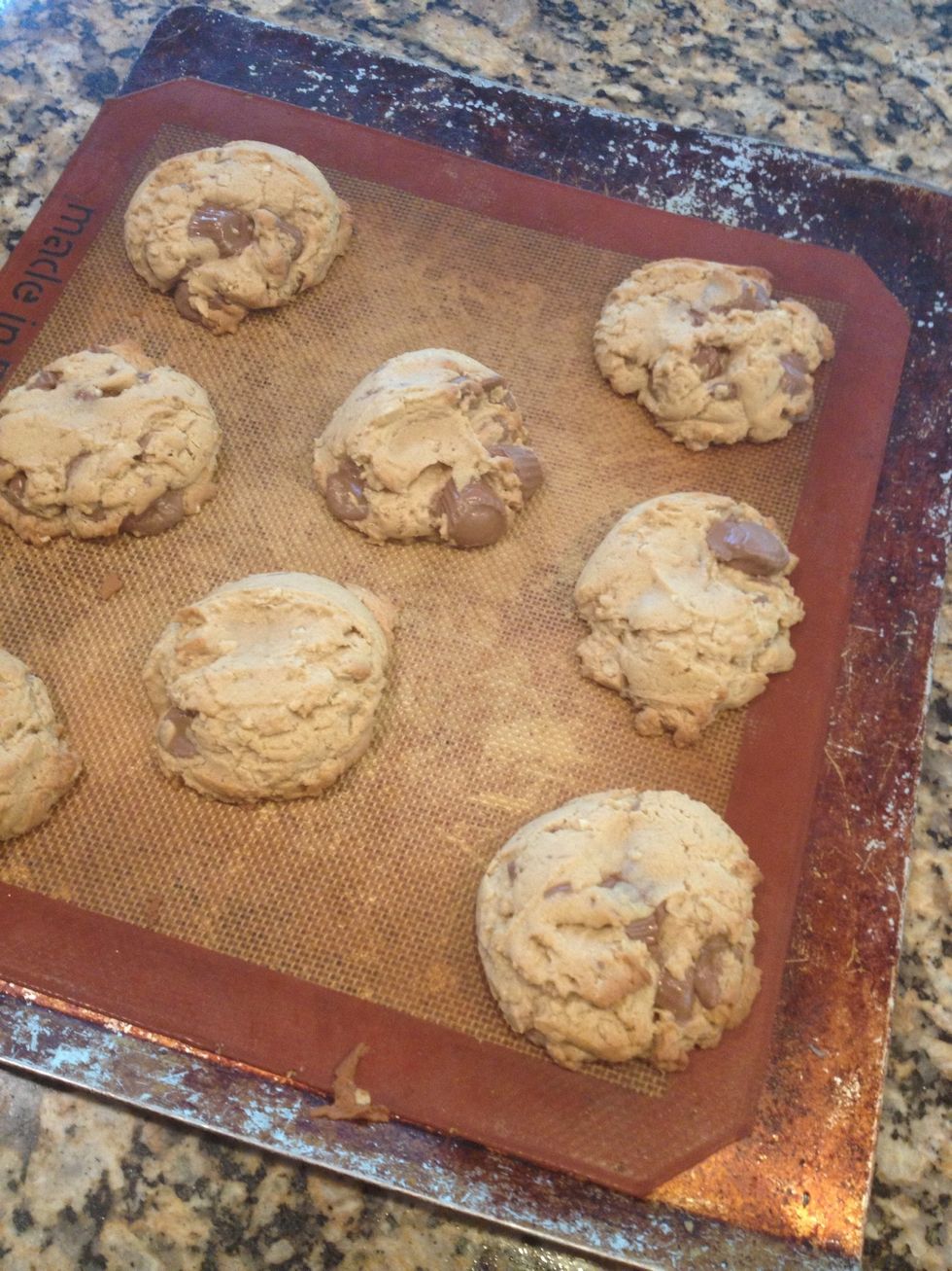 Bake 350\u00b0 for about 7 minutes. Once the tops brown up, they're ready
