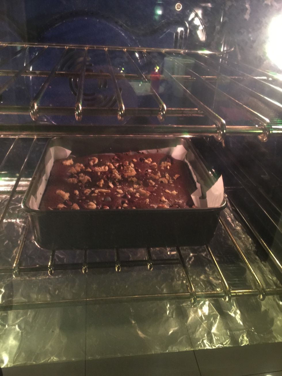 Bake at 350\u00b0F for 20 to 25 minutes.